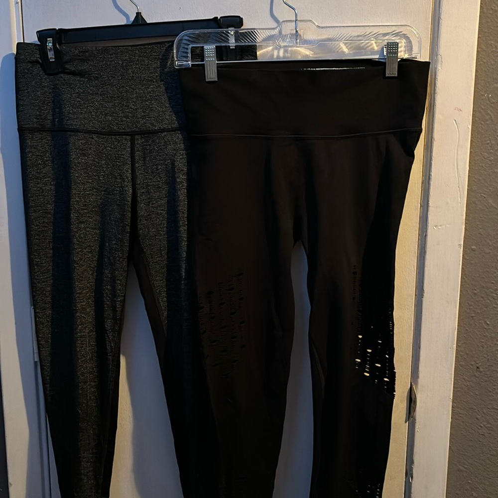 Victoria’s Secret women’s leggings